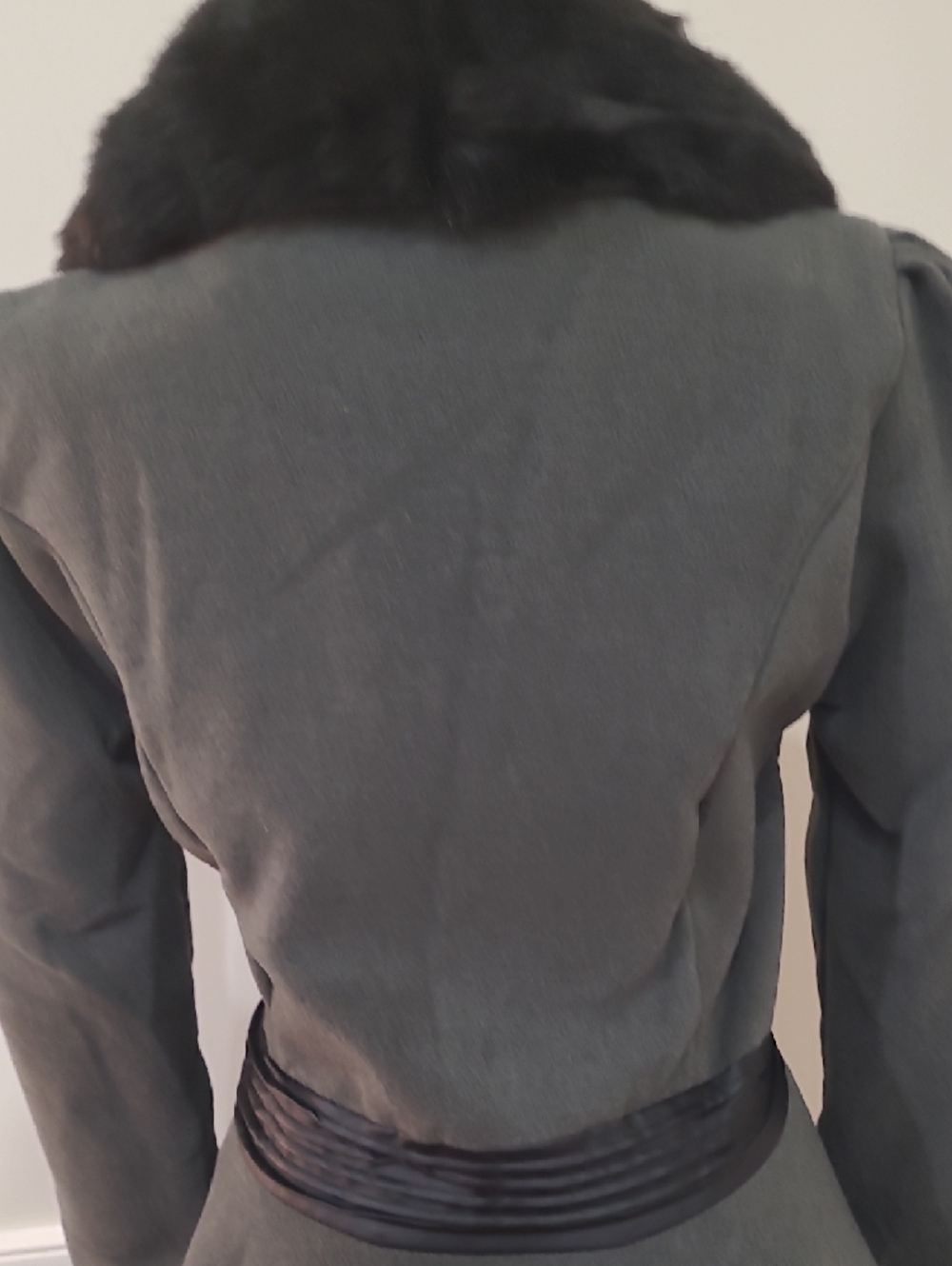 Osi Gopda Charcoal Gray Wool Blend Fit-and-Flare Coat with Faux Black Fur Collar - Picture 8 of 10